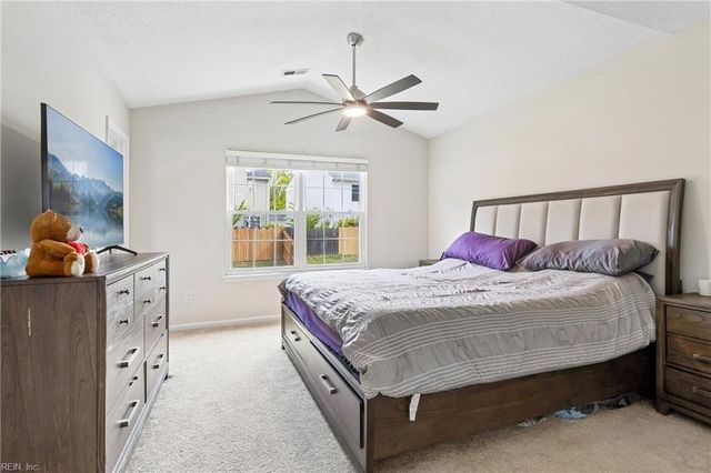 105 Egret Ct CT, Newport News, VA 23608