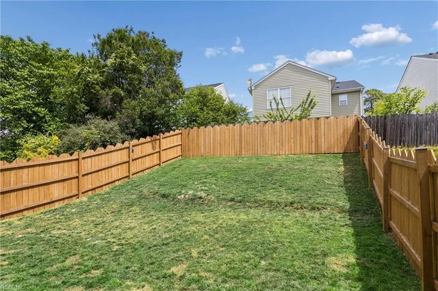 105 Egret Ct CT, Newport News, VA 23608