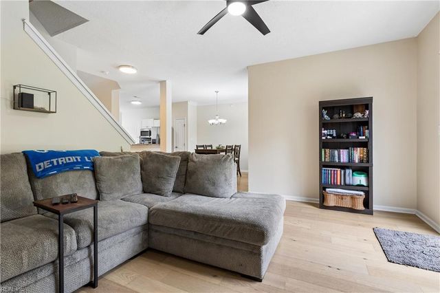 105 Egret Ct CT, Newport News, VA 23608