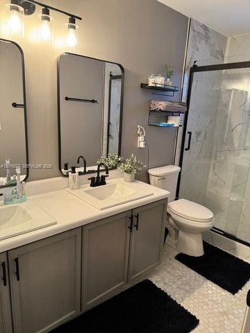9204 NW 54th St, Sunrise, FL 33351