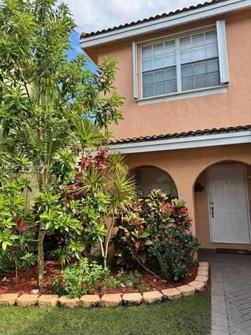9204 NW 54th St, Sunrise, FL 33351