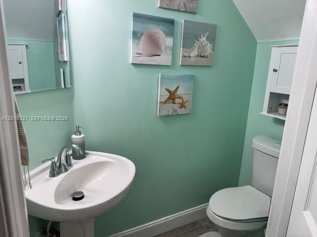 9204 NW 54th St, Sunrise, FL 33351