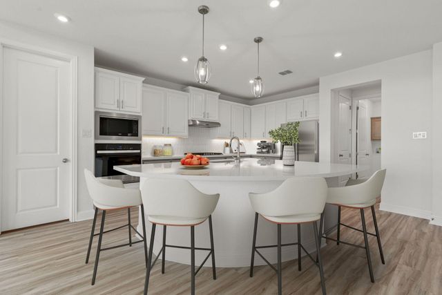 108 Montecilo DR, Liberty Hill, TX 78642