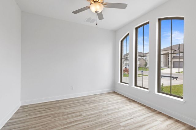 108 Montecilo DR, Liberty Hill, TX 78642