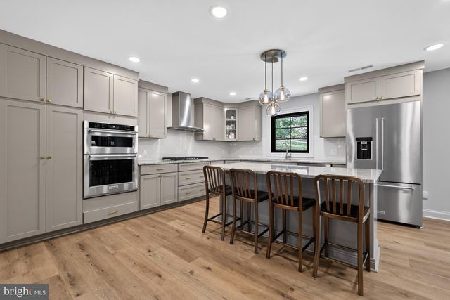 39 CRESTLINE RD, Wayne, PA 19087