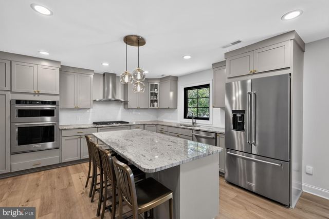 39 CRESTLINE RD, Wayne, PA 19087
