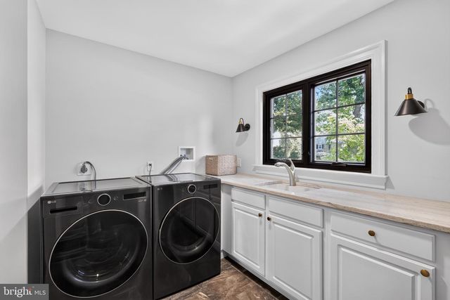 39 CRESTLINE RD, Wayne, PA 19087