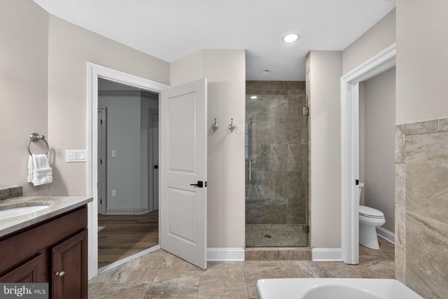 39 CRESTLINE RD, Wayne, PA 19087