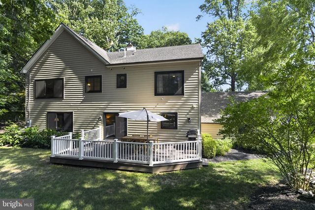 39 CRESTLINE RD, Wayne, PA 19087