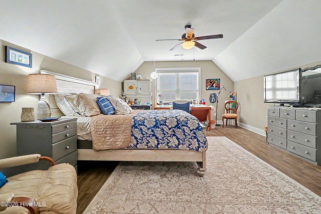 207 Westminster Way, Hampstead, NC 28443