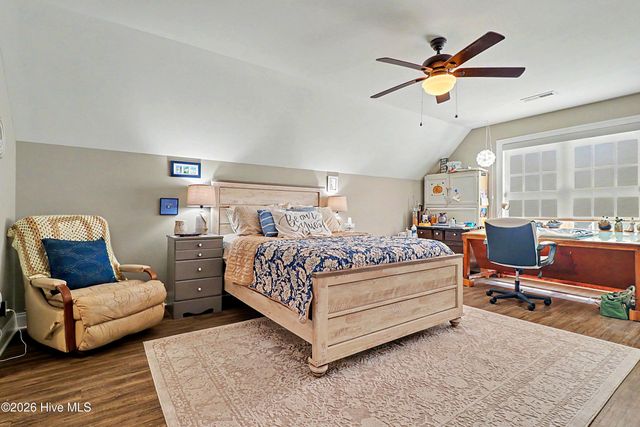 207 Westminster Way, Hampstead, NC 28443