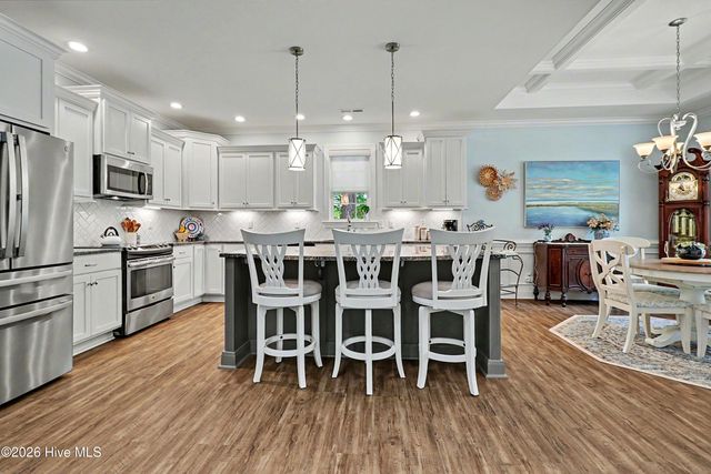 207 Westminster Way, Hampstead, NC 28443