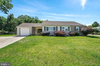 215 S HENDERSON RD #, King Of Prussia, PA 19406