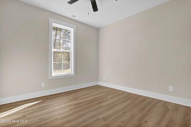 210 E Ridge Court, Jacksonville, NC 28540