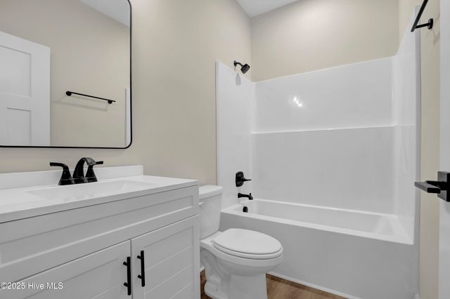 210 E Ridge Court, Jacksonville, NC 28540