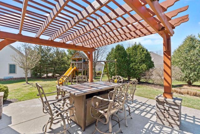 1866 River Lakes ROAD, Oconomowoc, WI 53066