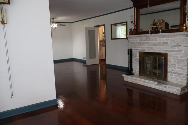 75 Church Street, Ashville, OH 43103