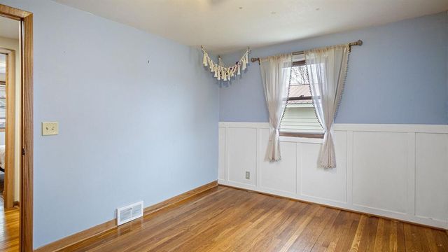 328 3rd Avenue, Chippewa Falls, WI 54729