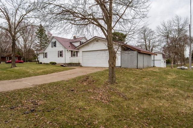 328 3rd Avenue, Chippewa Falls, WI 54729