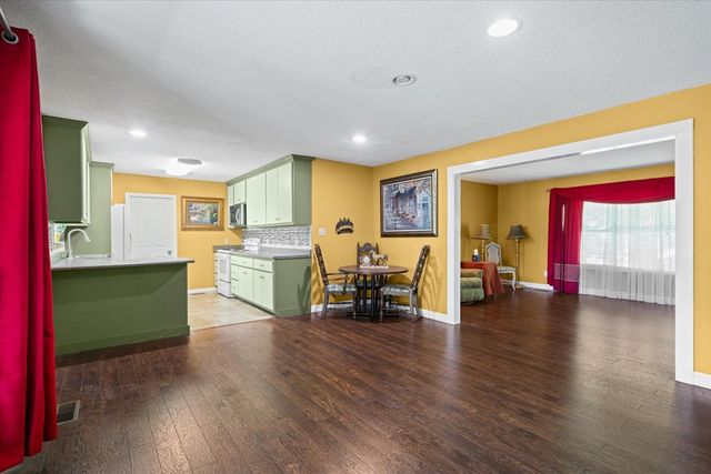 180 Wildwood Drive, Chatsworth, GA 30705