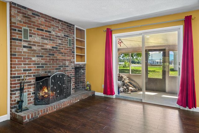 180 Wildwood Drive, Chatsworth, GA 30705