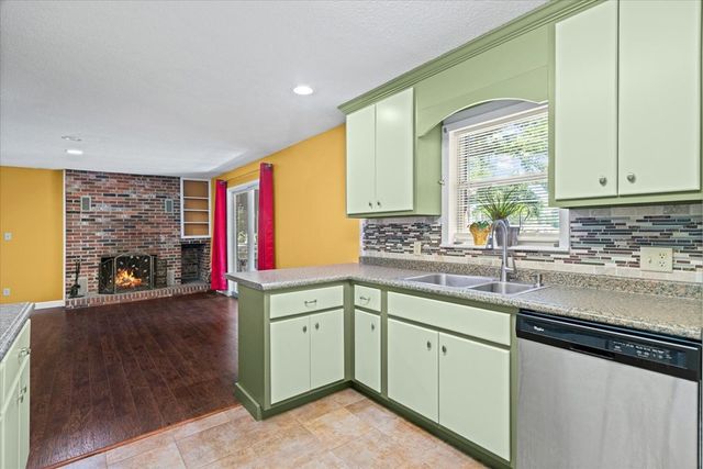180 Wildwood Drive, Chatsworth, GA 30705