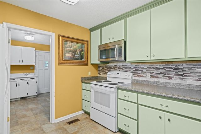 180 Wildwood Drive, Chatsworth, GA 30705