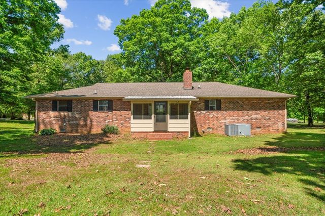 180 Wildwood Drive, Chatsworth, GA 30705