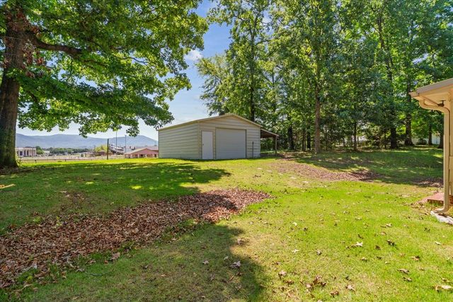 180 Wildwood Drive, Chatsworth, GA 30705