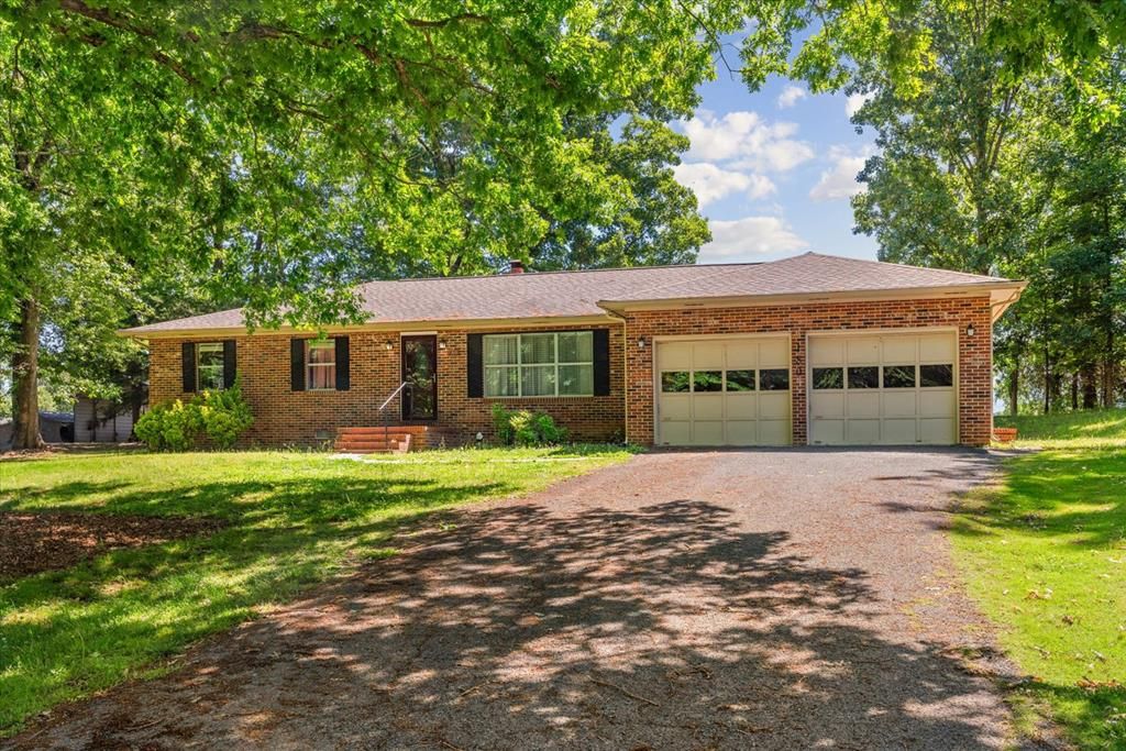 180 Wildwood Drive, Chatsworth, GA 30705