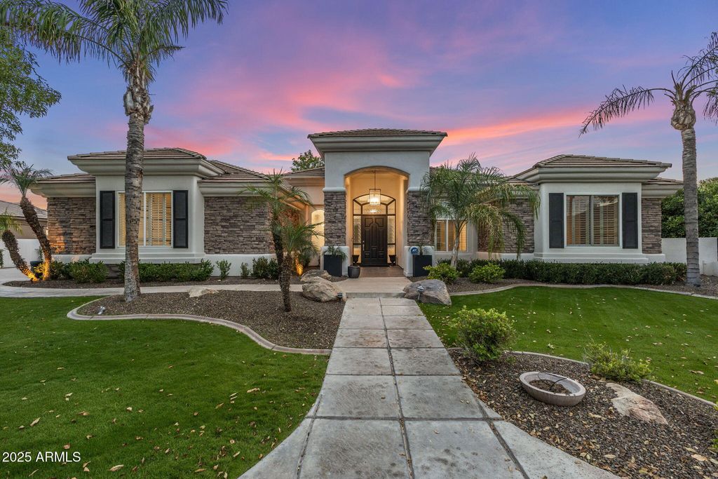 2625 N 24TH Street 3, Mesa, AZ 85213