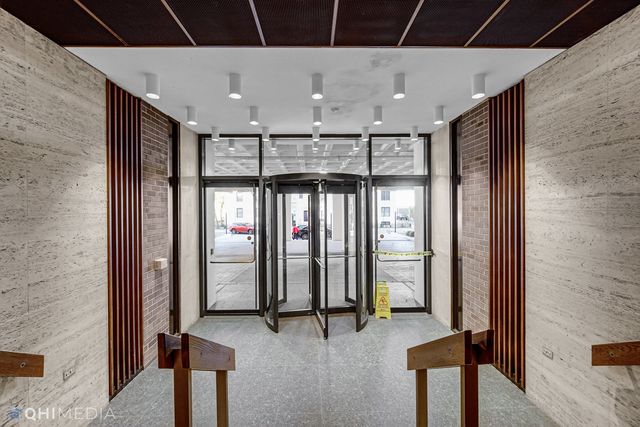 6033 N Sheridan Road 11G, Chicago, IL 60660