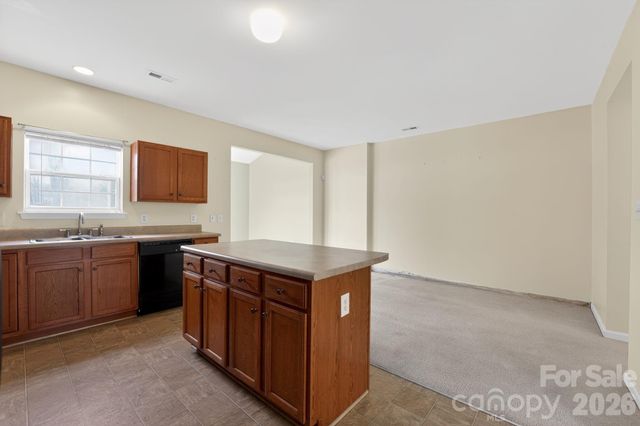 4914 Sunburst Lane, Charlotte, NC 28213