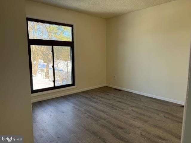 11 ROBERTSON RD, East Windsor, NJ 08520