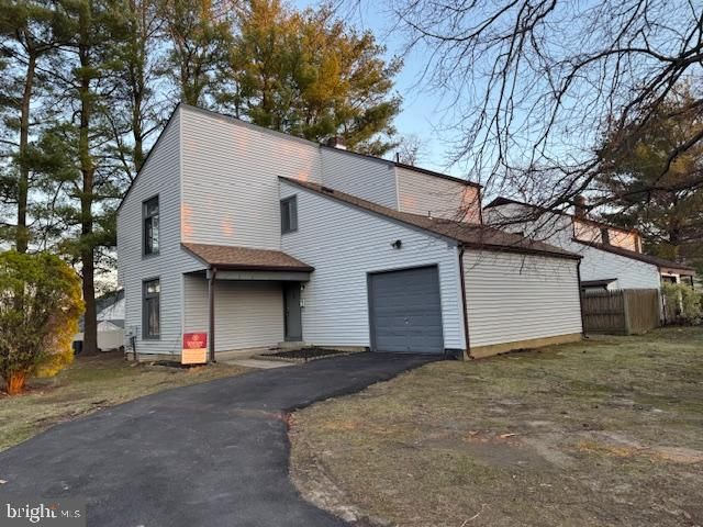 11 ROBERTSON RD, East Windsor, NJ 08520