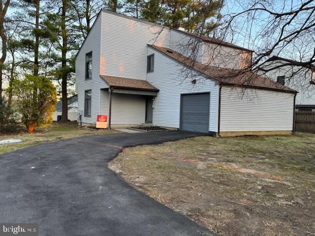 11 ROBERTSON RD, East Windsor, NJ 08520