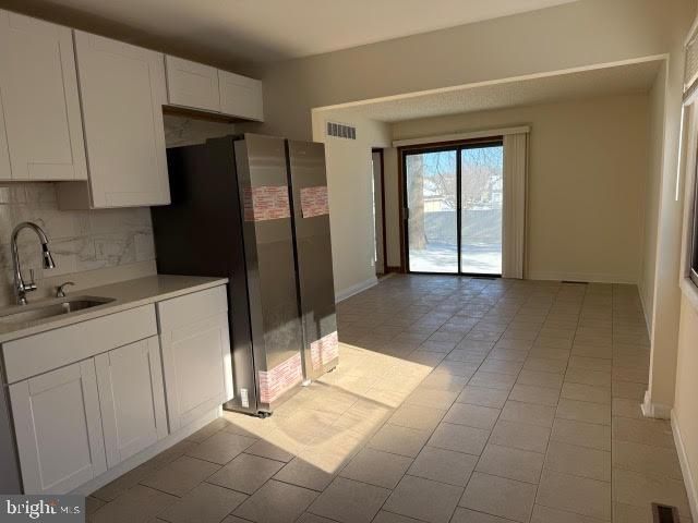 11 ROBERTSON RD, East Windsor, NJ 08520