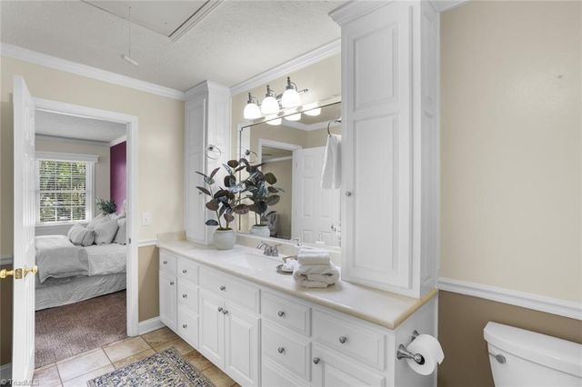 160 Royal View Drive 2, Pinnacle, NC 27043