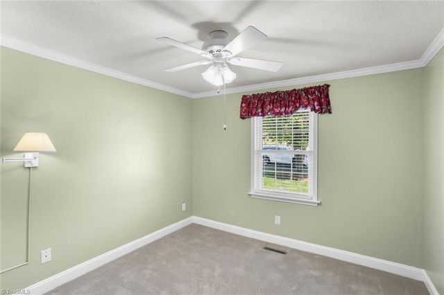 160 Royal View Drive 2, Pinnacle, NC 27043