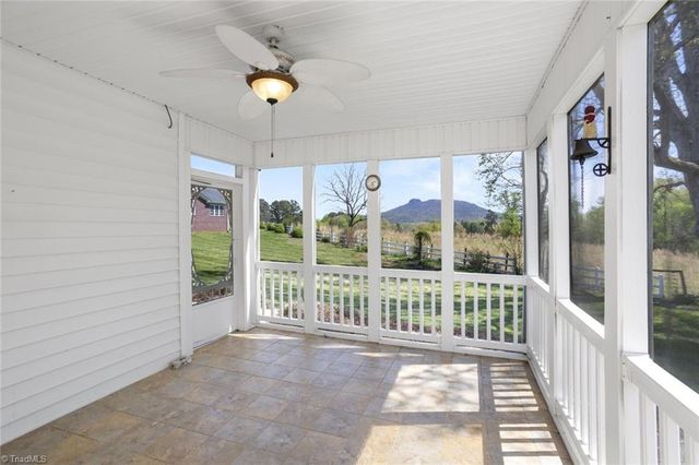 160 Royal View Drive 2, Pinnacle, NC 27043
