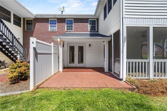 160 Royal View Drive 2, Pinnacle, NC 27043