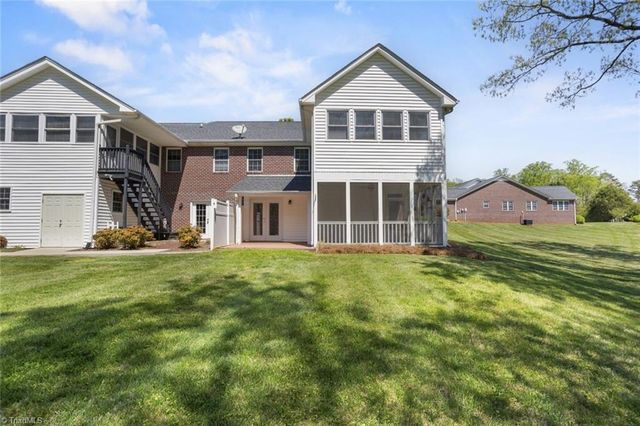 160 Royal View Drive 2, Pinnacle, NC 27043
