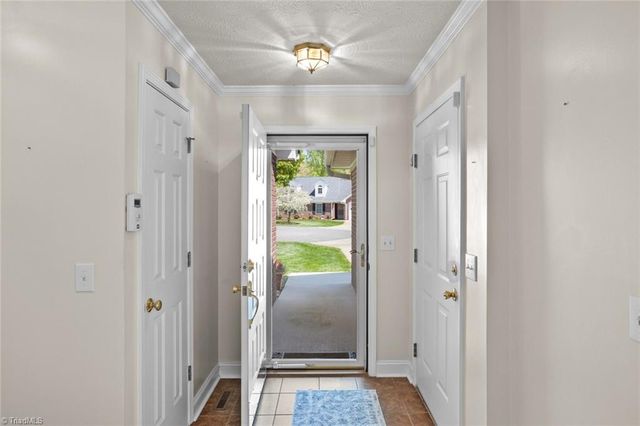 160 Royal View Drive 2, Pinnacle, NC 27043
