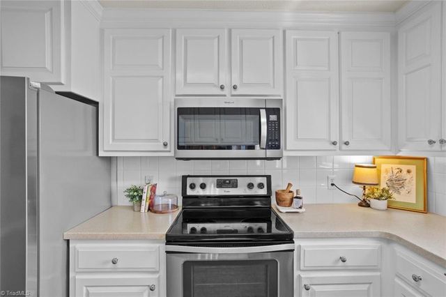 160 Royal View Drive 2, Pinnacle, NC 27043