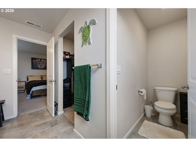 2743 V St, Springfield, OR 97477