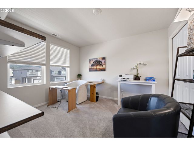 2743 V St, Springfield, OR 97477