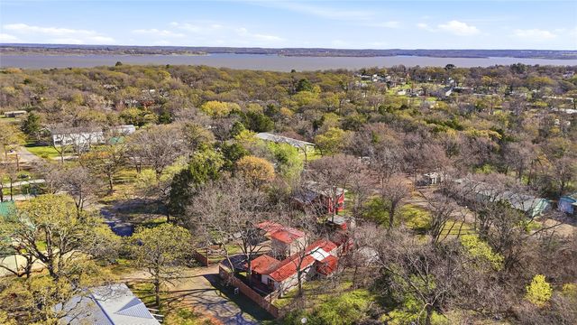 48 Ivanhoe Drive, Gordonville, TX 76245