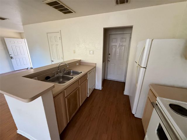 111 Cedar GRV, San Marcos, TX 78666