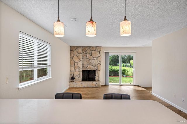 203 Fauna Ave, Rohnert Park, CA 94928