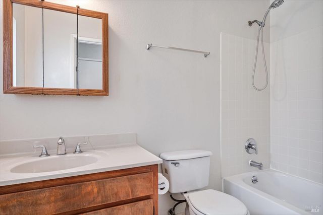 203 Fauna Ave, Rohnert Park, CA 94928